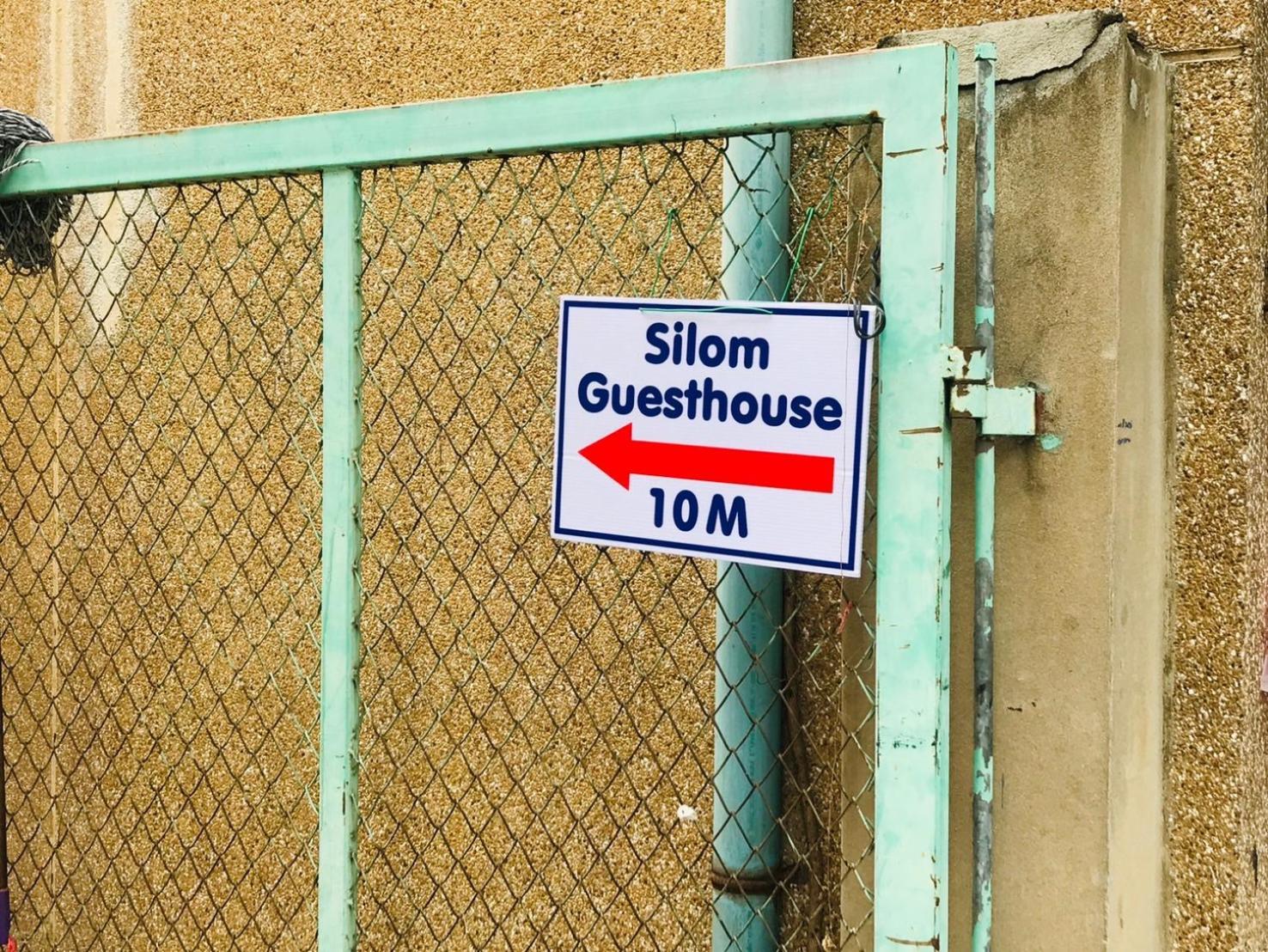 Silom Guesthouse Бангкок Екстер'єр фото