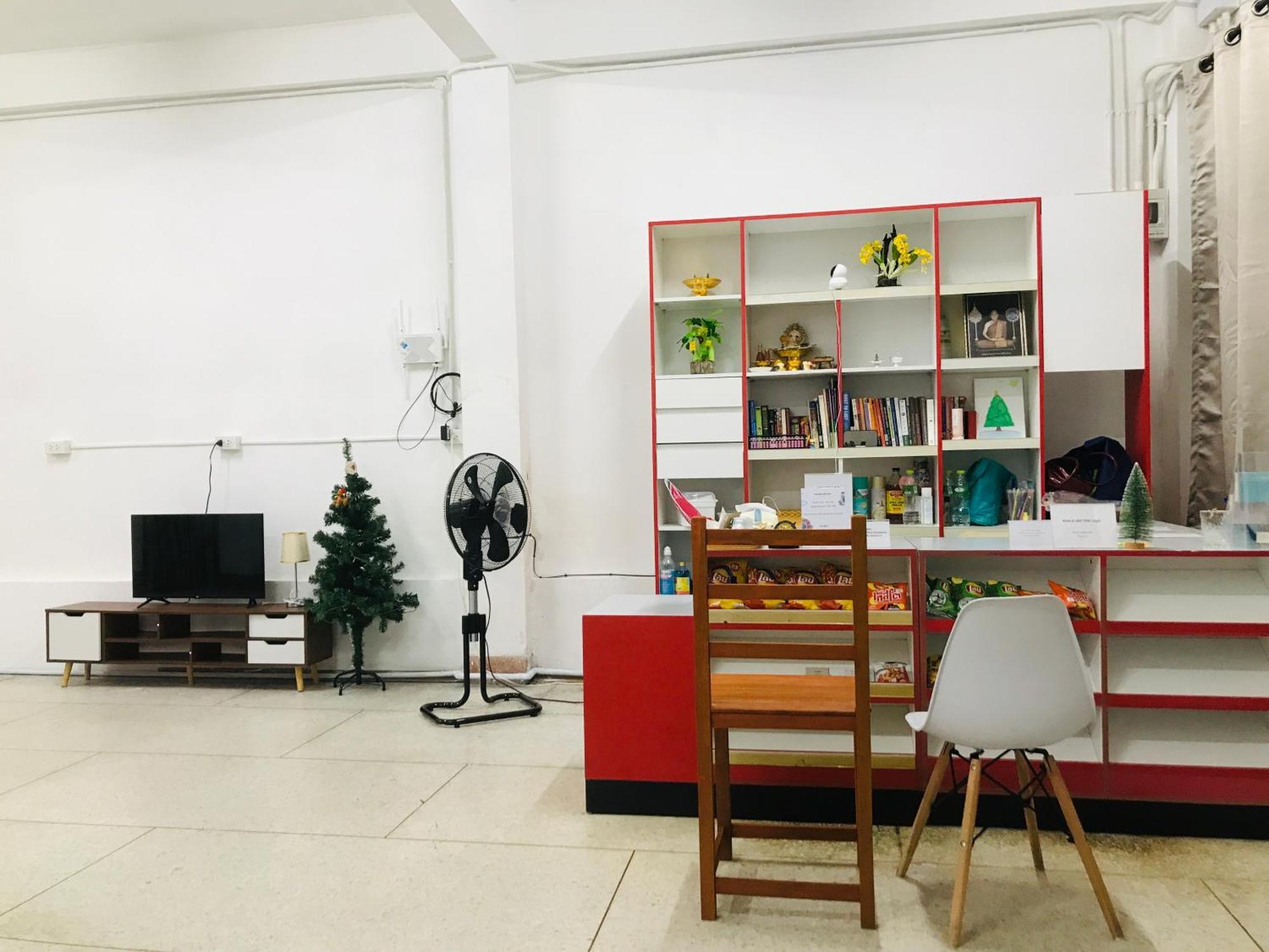Silom Guesthouse Бангкок Екстер'єр фото