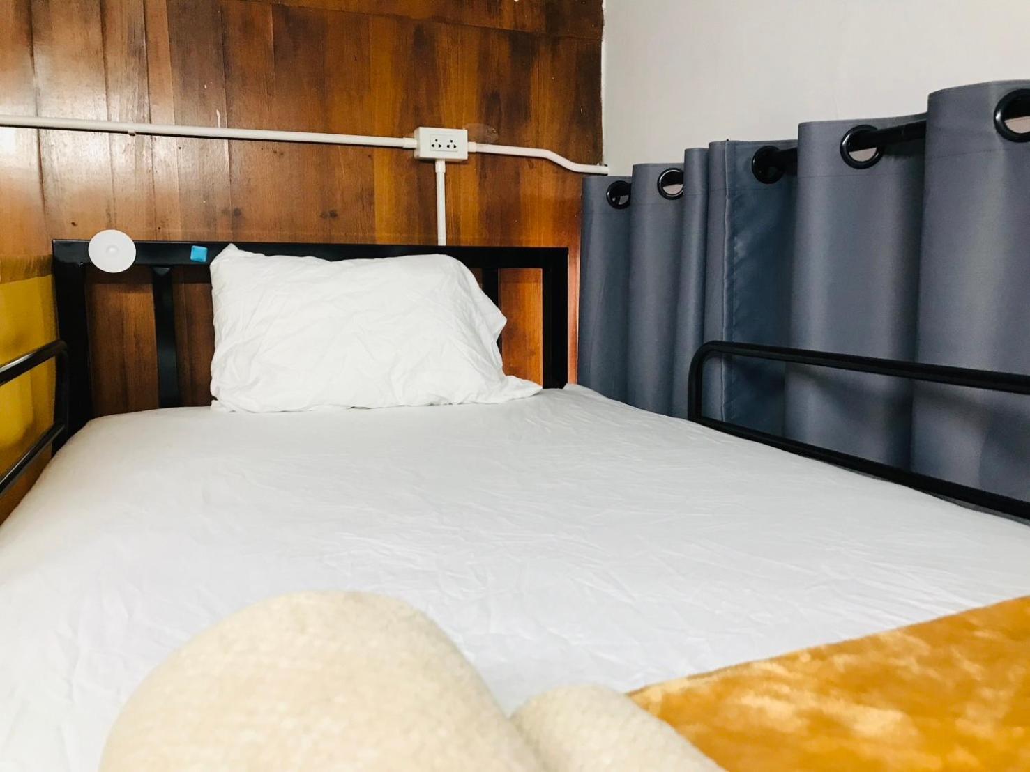 Silom Guesthouse Бангкок Екстер'єр фото