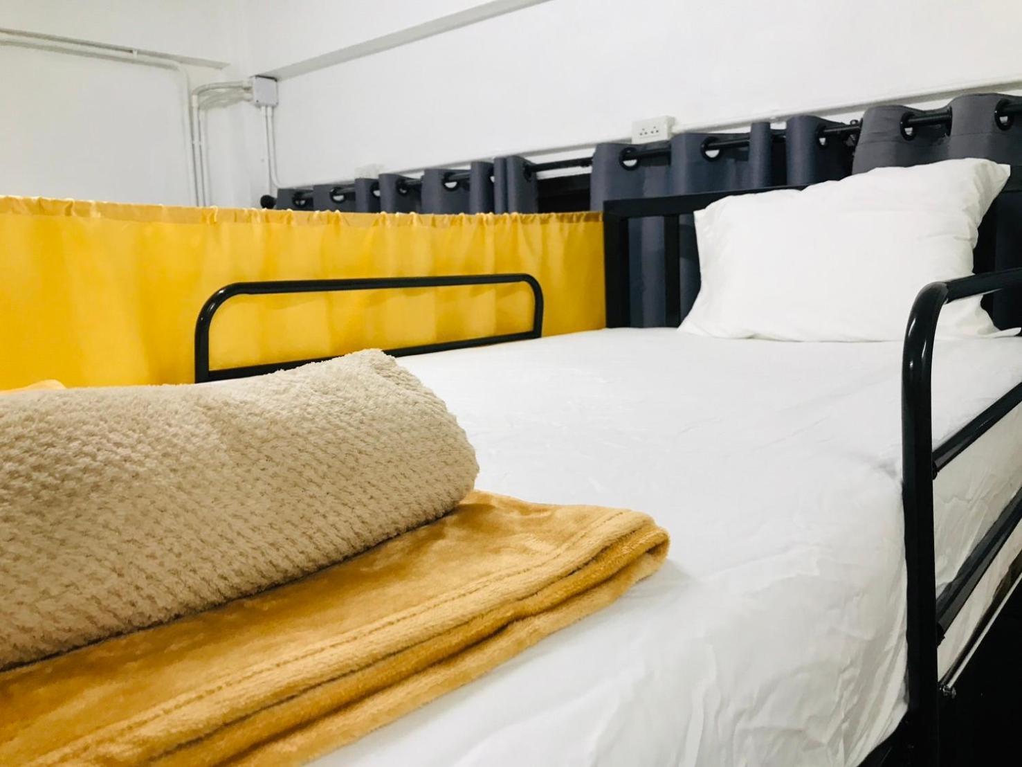 Silom Guesthouse Бангкок Екстер'єр фото
