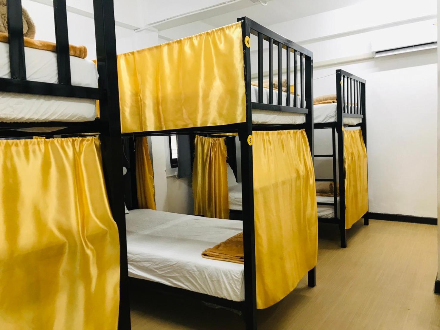 Silom Guesthouse Бангкок Екстер'єр фото