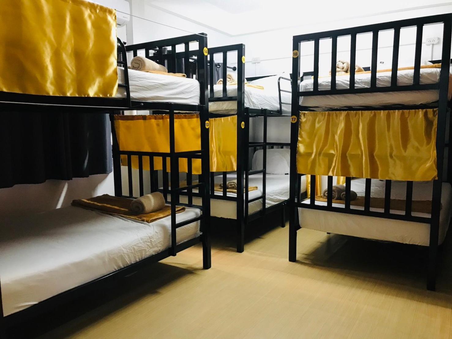 Silom Guesthouse Бангкок Екстер'єр фото